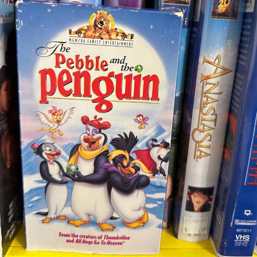 THE‎ PEBBLE AND THE PENGUIN (SOFT COVER) VHS*